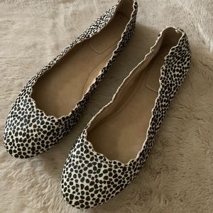Cheetah flats- creamy white and black